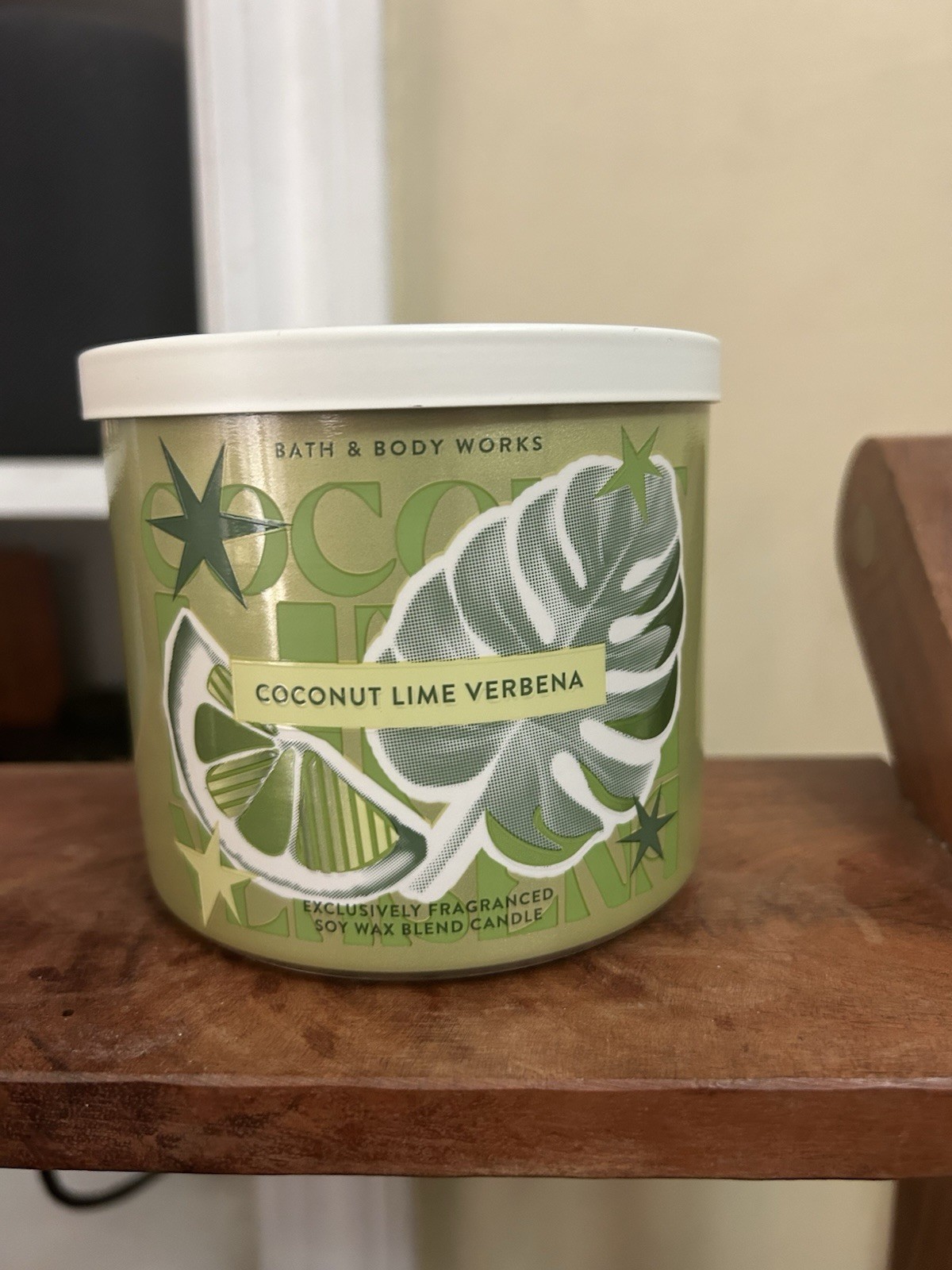 New Bath & Body Works COCONUT LIME VERBENA 14.5 oz 3-Wick 2026 gallery