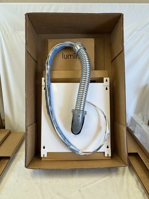 Lumin LSP-DC Smart Electrical Panel for Solar Storage 120-240 VAC, 60Hz -Indoor gallery