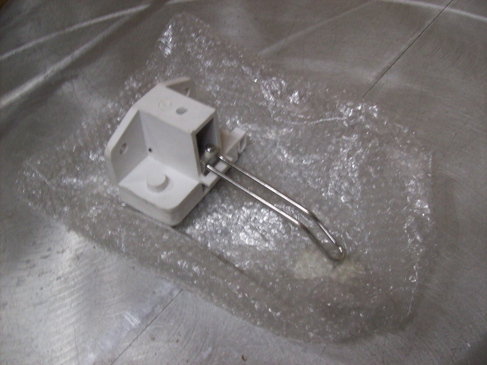 Cornelius Ice Coffee OEM Genuine Valve Assembly 8904 16713 - 1044590 gallery