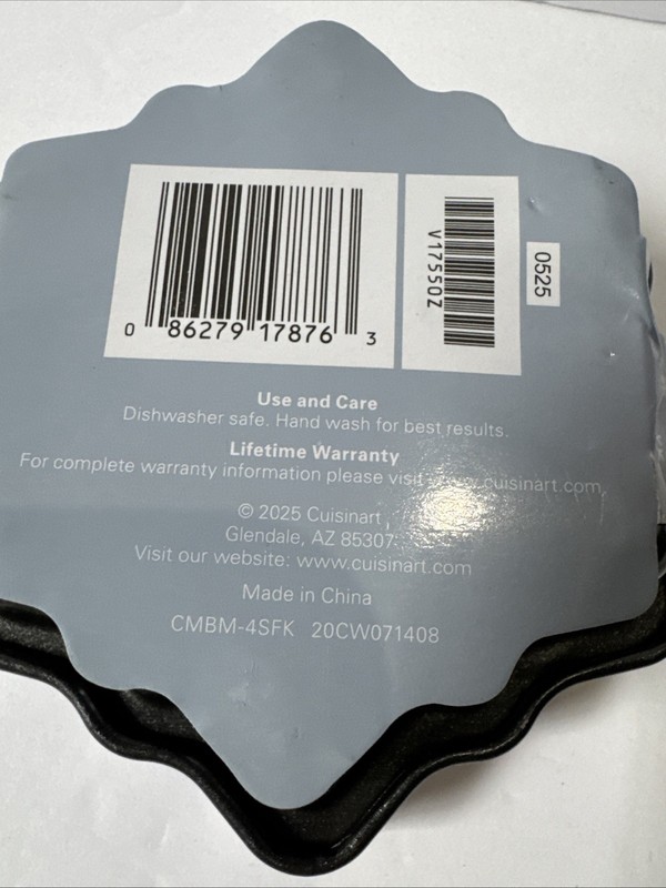 Cuisinart Bakeware Mini Snowflake Pans Set 4 Nonstick Holiday SEE INFO PICS gallery