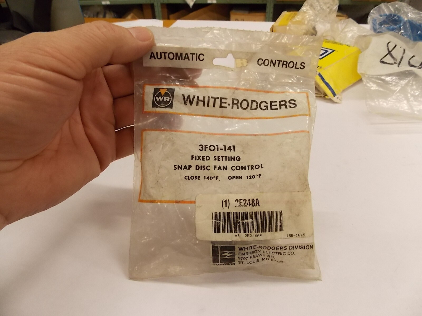 Emerson White-Rodgers Snap Disc Fan Control 3F01-141 Open 120F Close 140F B6 gallery