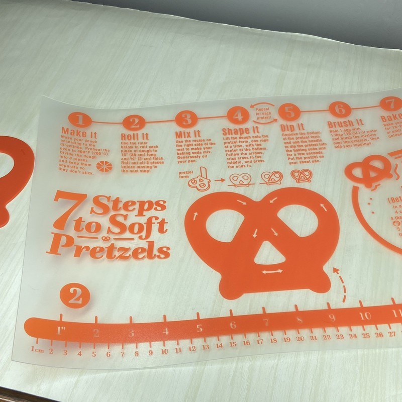 Pampered Chef FLEXIBLE PRETZEL MAT & FORM Set #100075 / 76 Kitchen Tools gallery
