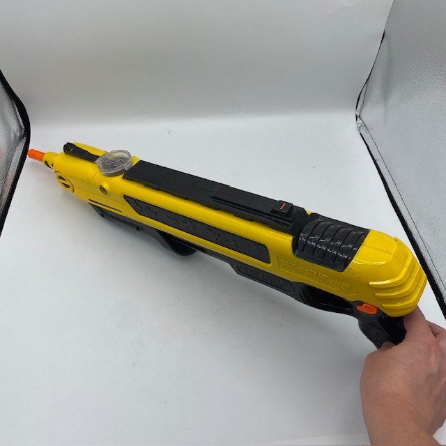 Bug-A-Salt Rifle Original Salt Gun Kills Flying Insects Bugs Black Yellow gallery