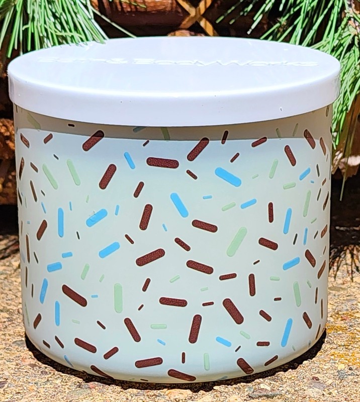 ☀️SUMMER-💚🍫🥤MINT CHOCOLATE CHIP MILKSHAKE~3 WICK CANDLE~Bath Body ~SHIP FREE gallery