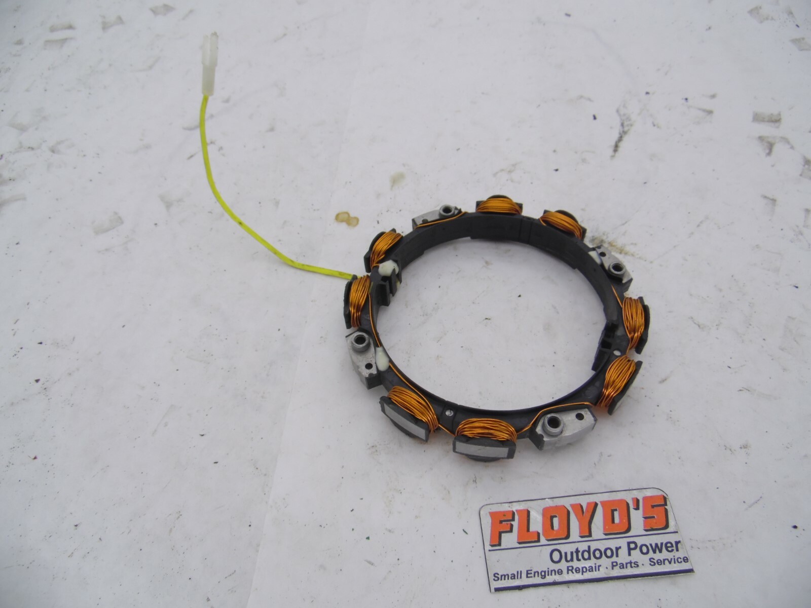 Briggs & Stratton 540CC 33R877 OEM 9AMP Stator 592829 gallery