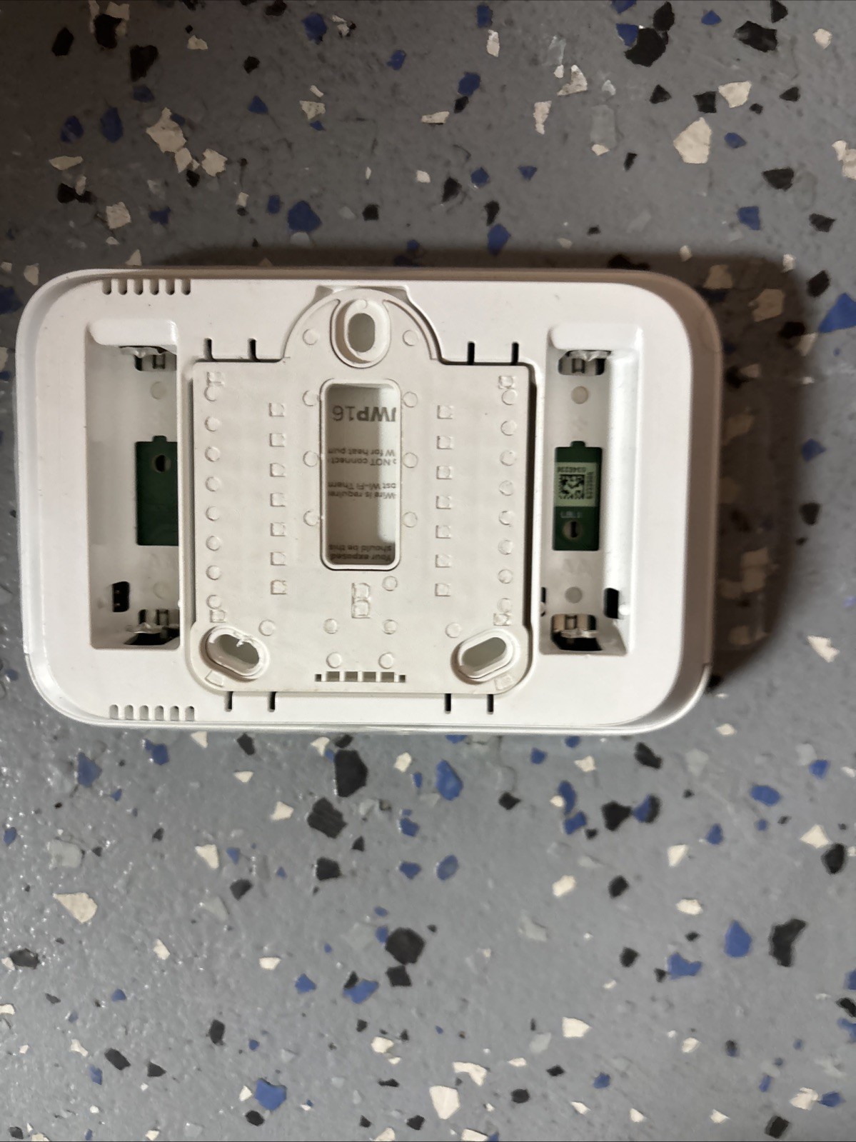 Honeywell Home X1N Non-Programmable Thermostat Single-Stage 1-Heat/1-Cool gallery