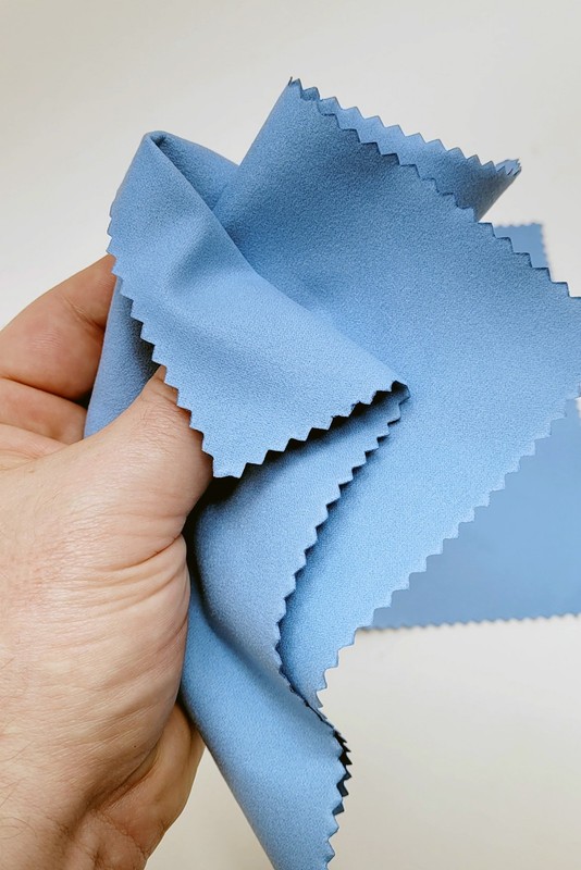 2-PACK Pro Grade Microfiber Cleaning Cloths for CD's, DVD's, and BLU-Ray Discs gallery
