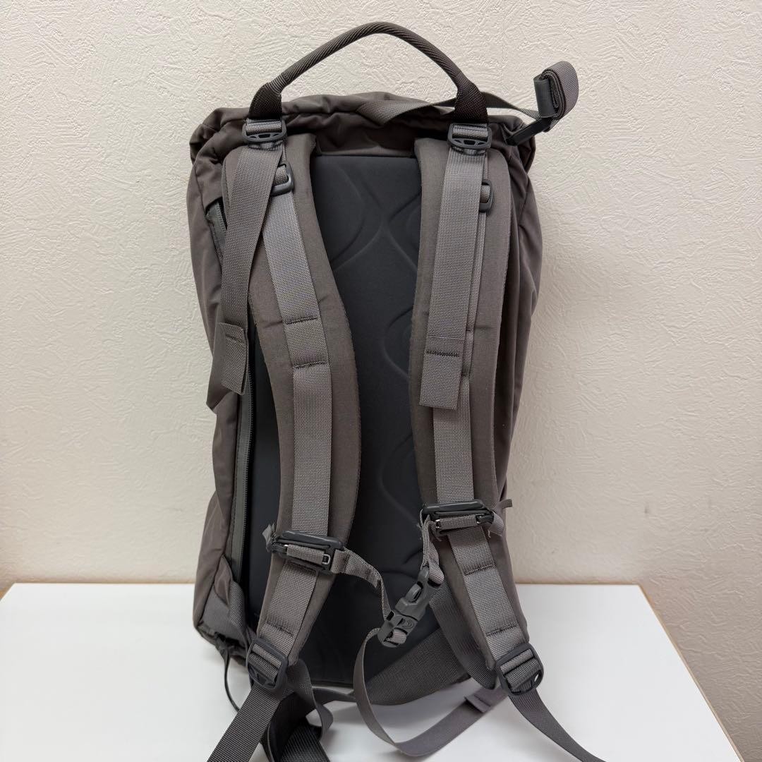 Mystery Ranch 16L D-Route Backpack Gray Ski Use Good Condition 2
