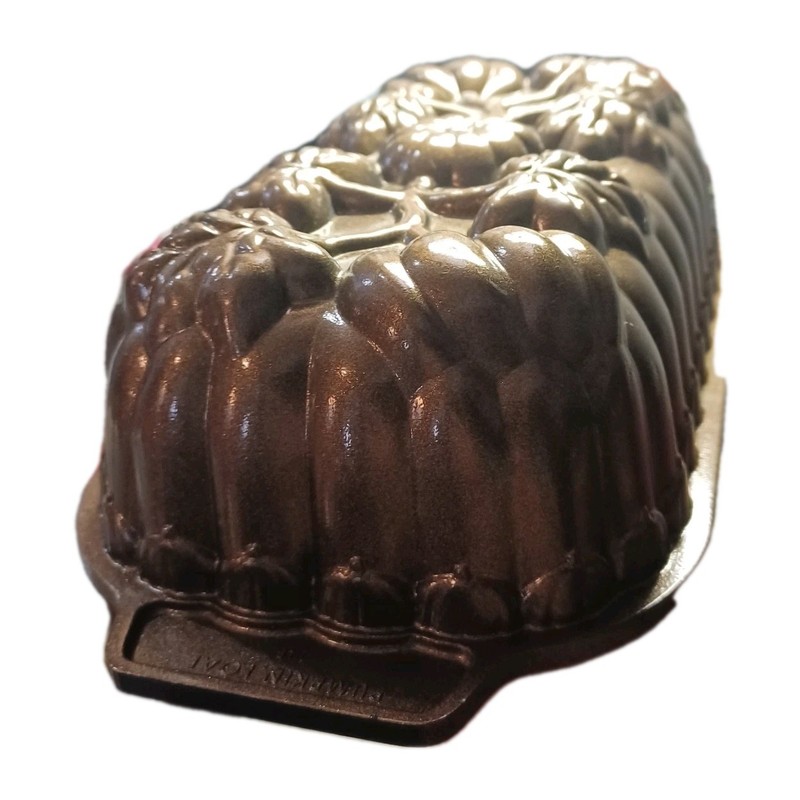 Nordic Ware Pumpkin Loaf Baking Pan EUC gallery