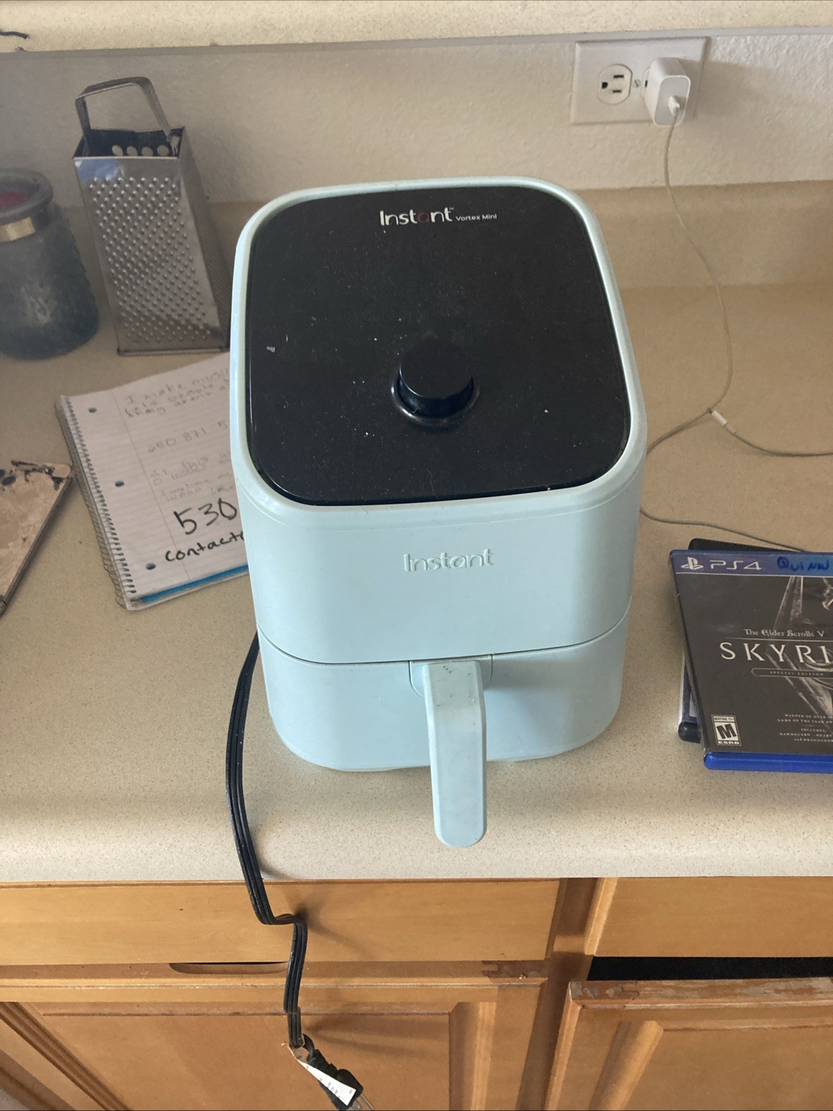 Instant Pot Vortex 4-in-1, 2-quart Mini Air Fryer Oven Combo WHITE gallery