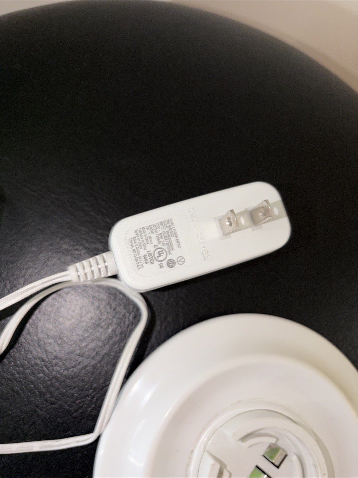 BLACK+DECKER Dustbuster® Hand Vacuum Charger gallery