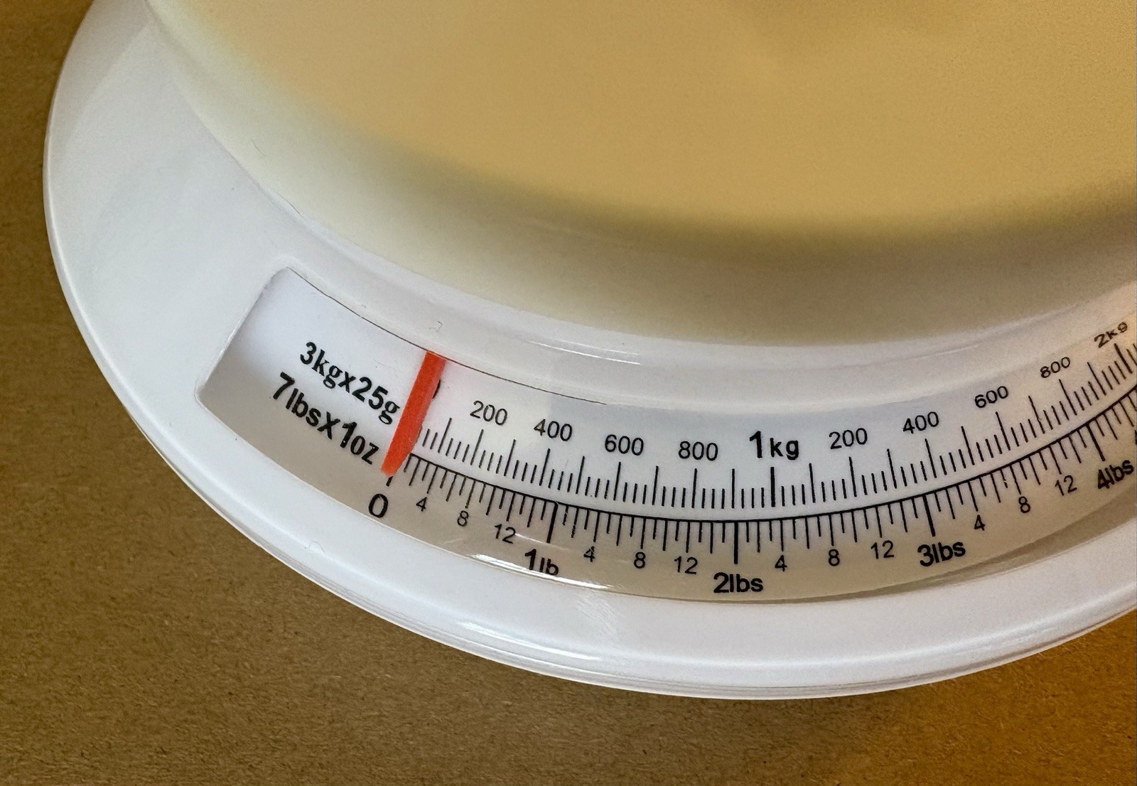ADJUSTABLE KITCHEN SCALE White Plastic Round Measures LBS & KG Up To 7lbs 3Kg gallery