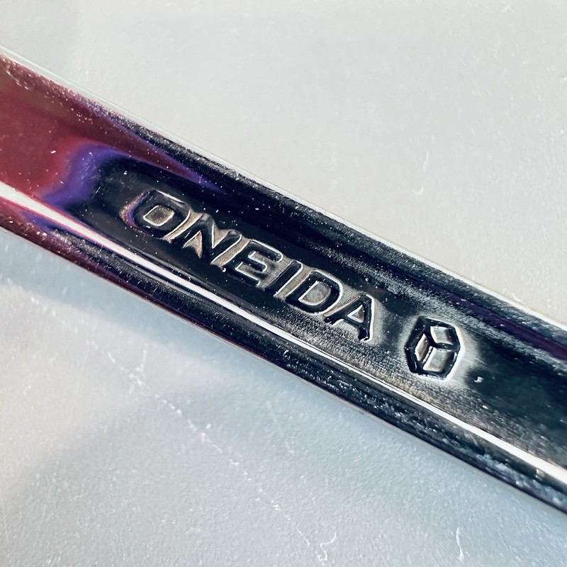 Oneida Cube Stainless Flatware Damask Rose SOUP Spoon gallery