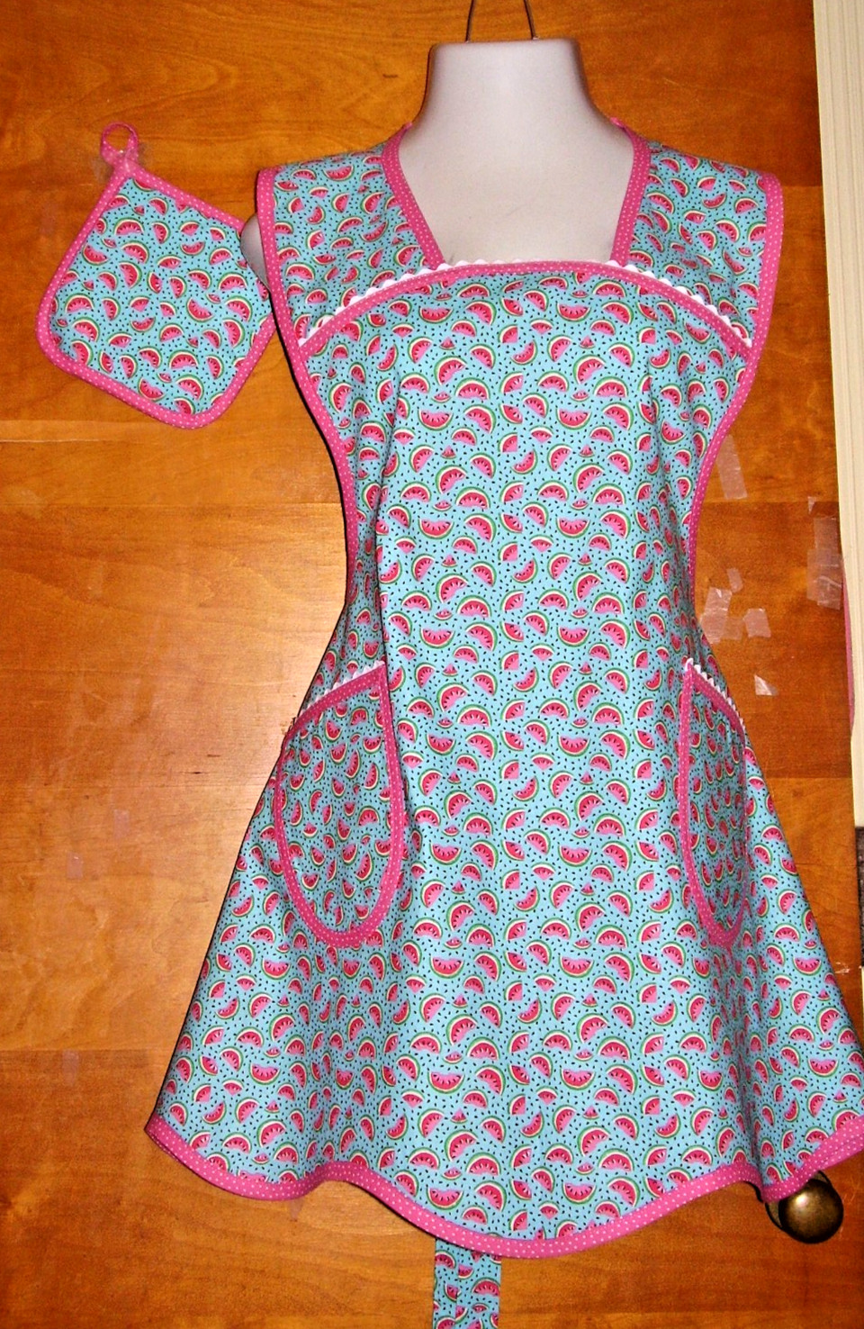 HANDMADE BIB APRON - PLUS SZ - SUMMER WATERMELON + RICK RACK - VINTAGE - RETRO gallery