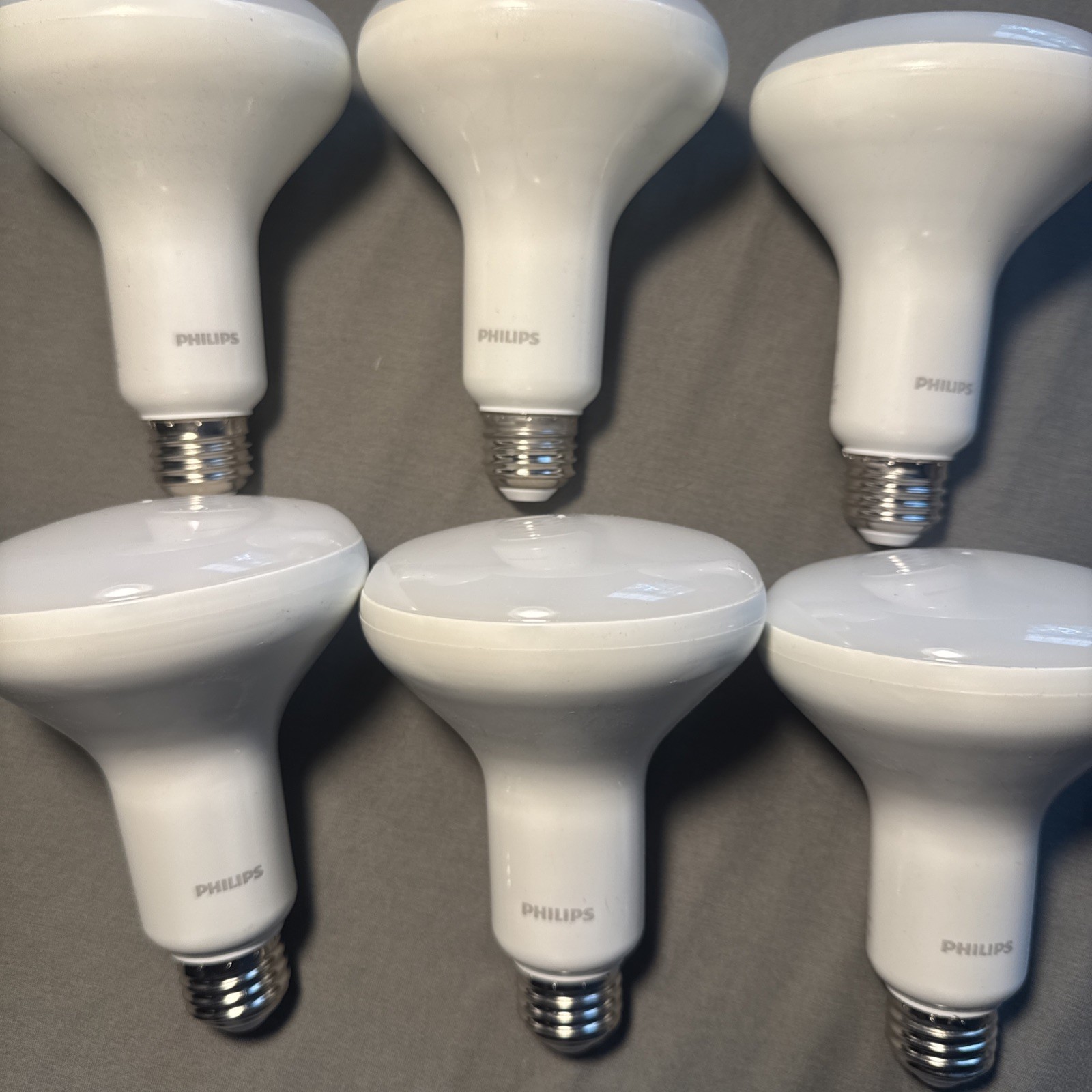 6 Philips BR30 LED Flood Light Bulbs 9W 2700K Dimmable 650 Lumens Tested Working gallery