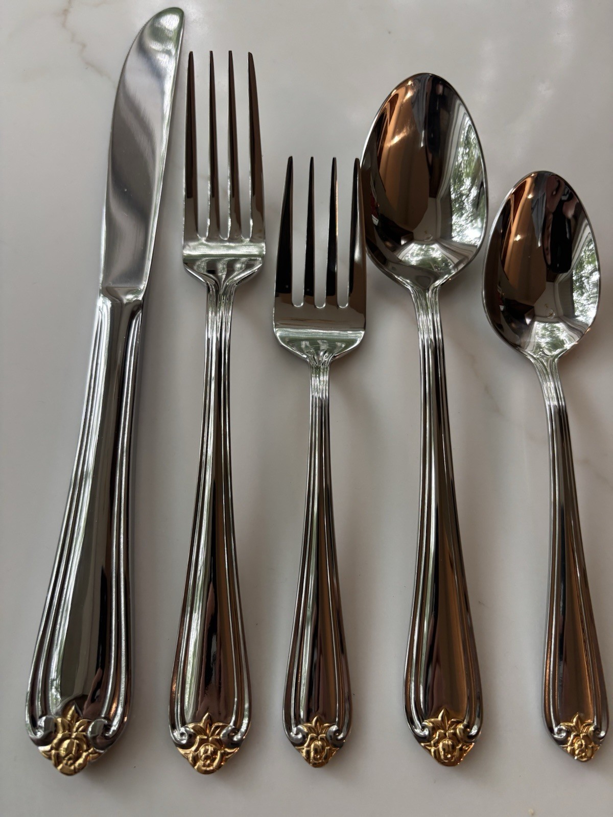 Reed & Barton GOLDEN ROSEBUD - 5 piece place setting - NEW gallery
