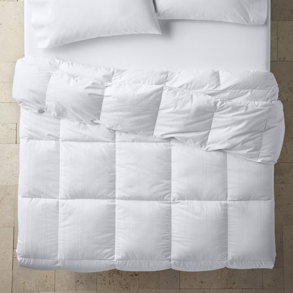 Full/Queen Light Weight 600 Fill Power Premium Duck Down Hypoallergenic gallery