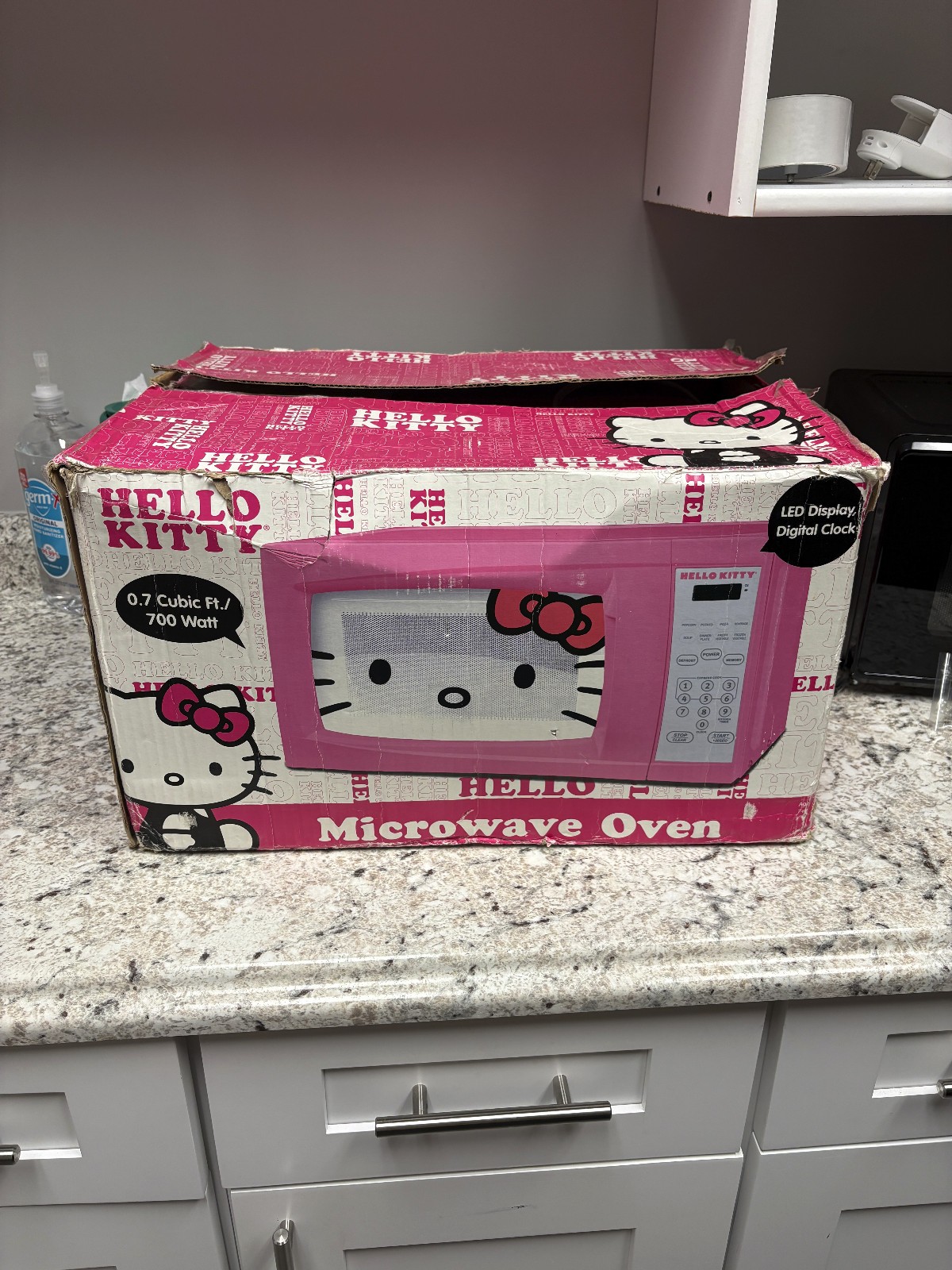 Hello Kitty Hot Pink Microwave RARE Collectable 2012 - Great Condition/Tested! gallery