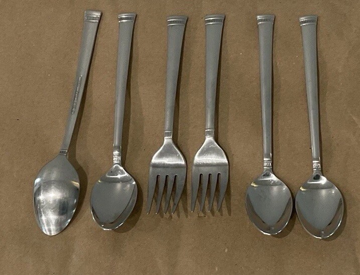Reed & Barton WINTHROP 4 Beverage Spoons 2 Salad Forks Stainless Glossy Flatware gallery