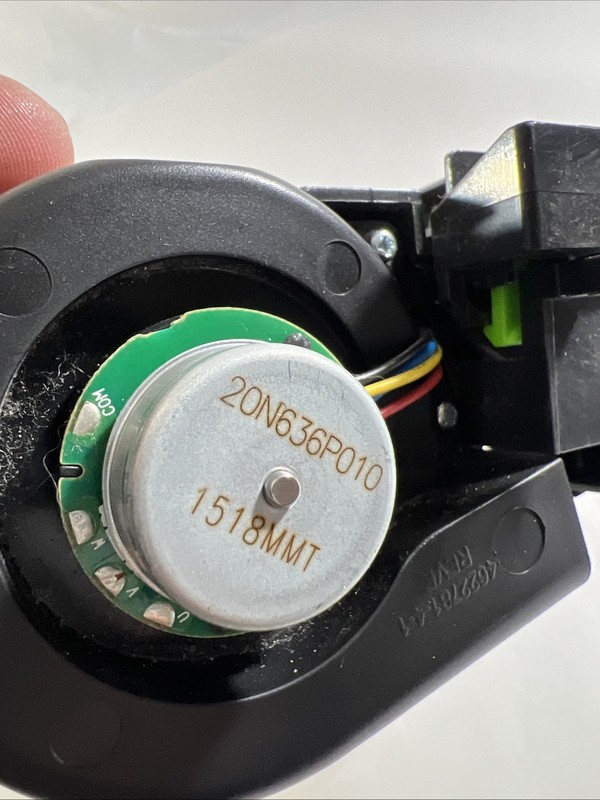IRobot Roomba Cleaning Head W/ Module Motor e5 e6 i3 i4 i5 i6 i7 i8 J7 J9 j9+ #2 gallery