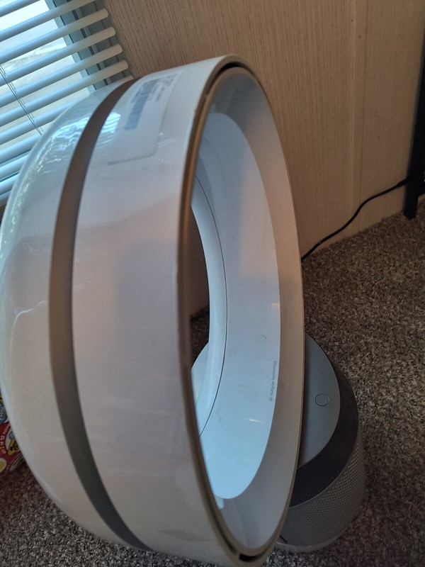 Dyson DP04 Pure Cool Purifying Connected Fan gallery