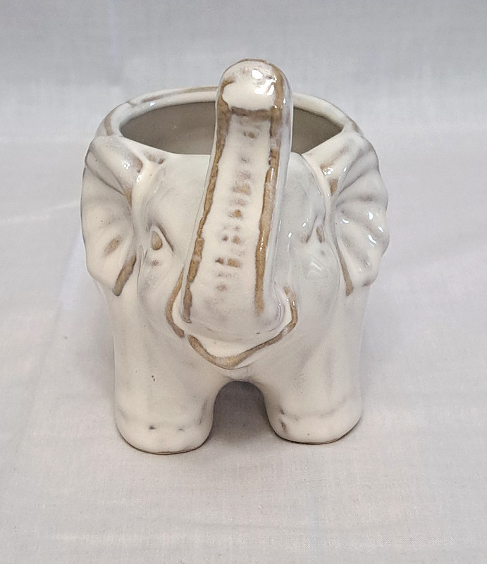 Boho Whitewashed Stoneware Elephant Planter Pot Succulent Catch Pot 4.5"Tx5"L gallery