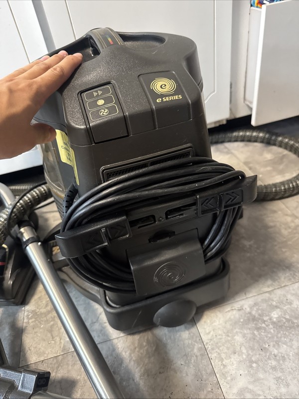 Rainbow E Series E2 Single Speed Vacuum Cleaner- Tested /Working gallery