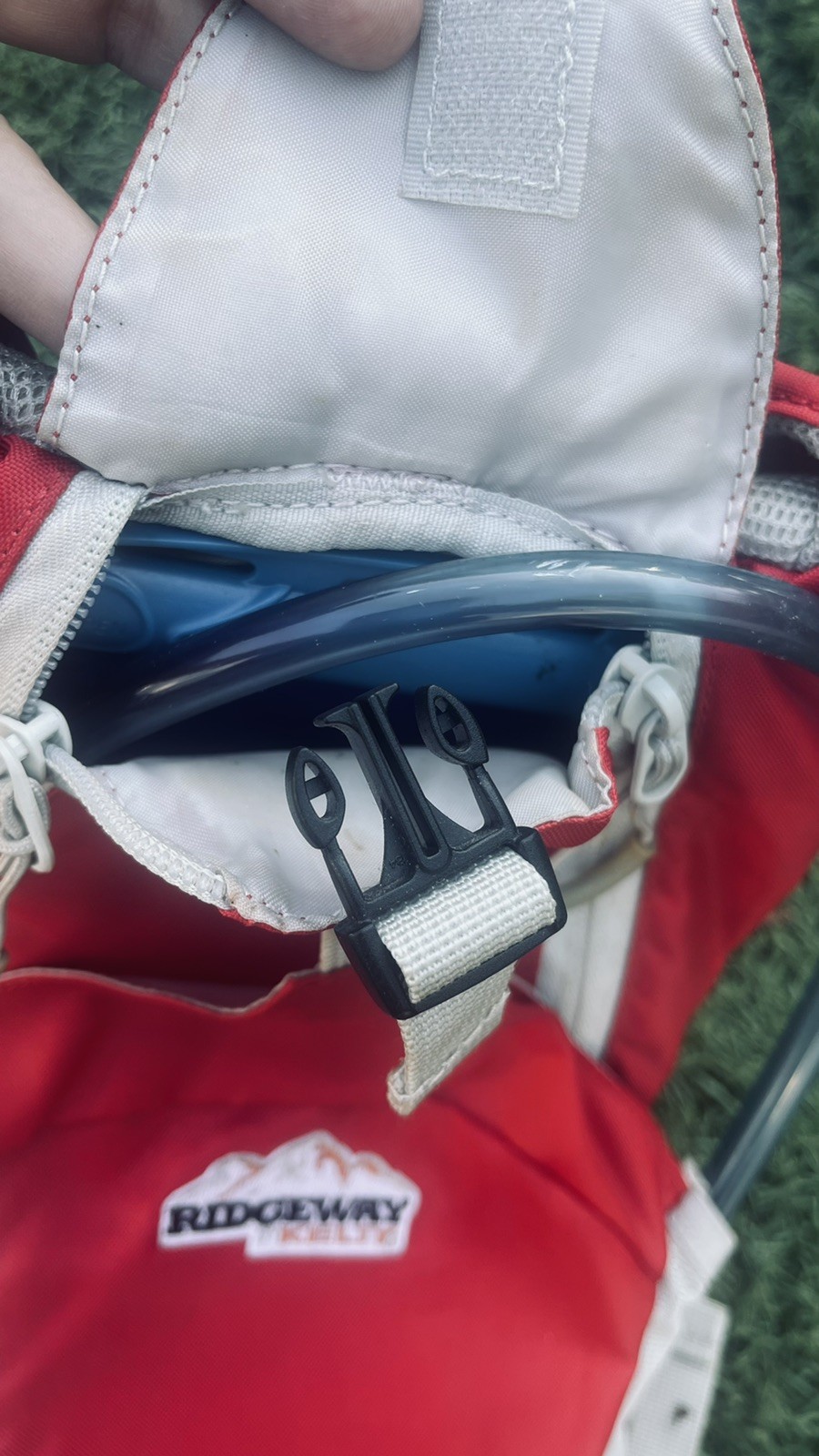 Kelty Ridgeway Hydration Daypack Red Gray Black with Bladder Monarch 5L PreOwned 4