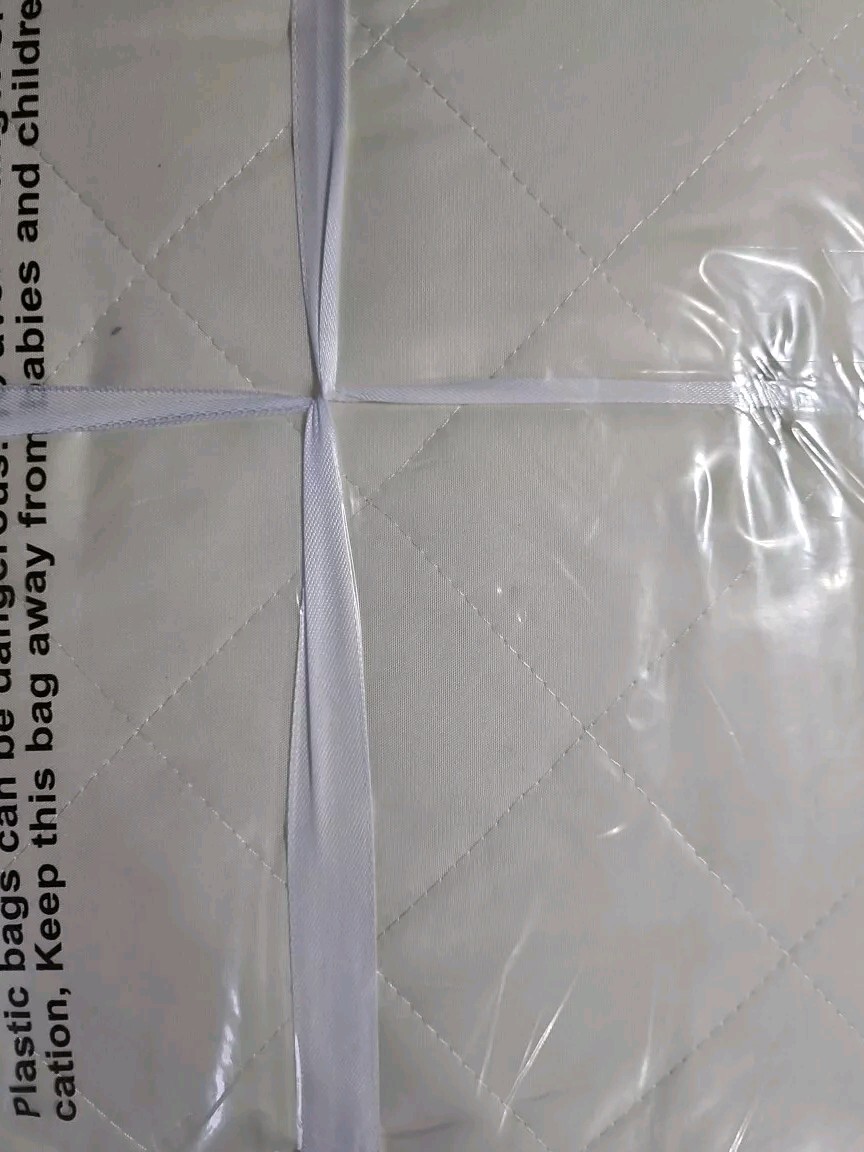Swift Home 3 Pcs Microfiber Quilt Set Full/Queen Smaller Diamond Pattern 92"x92" gallery