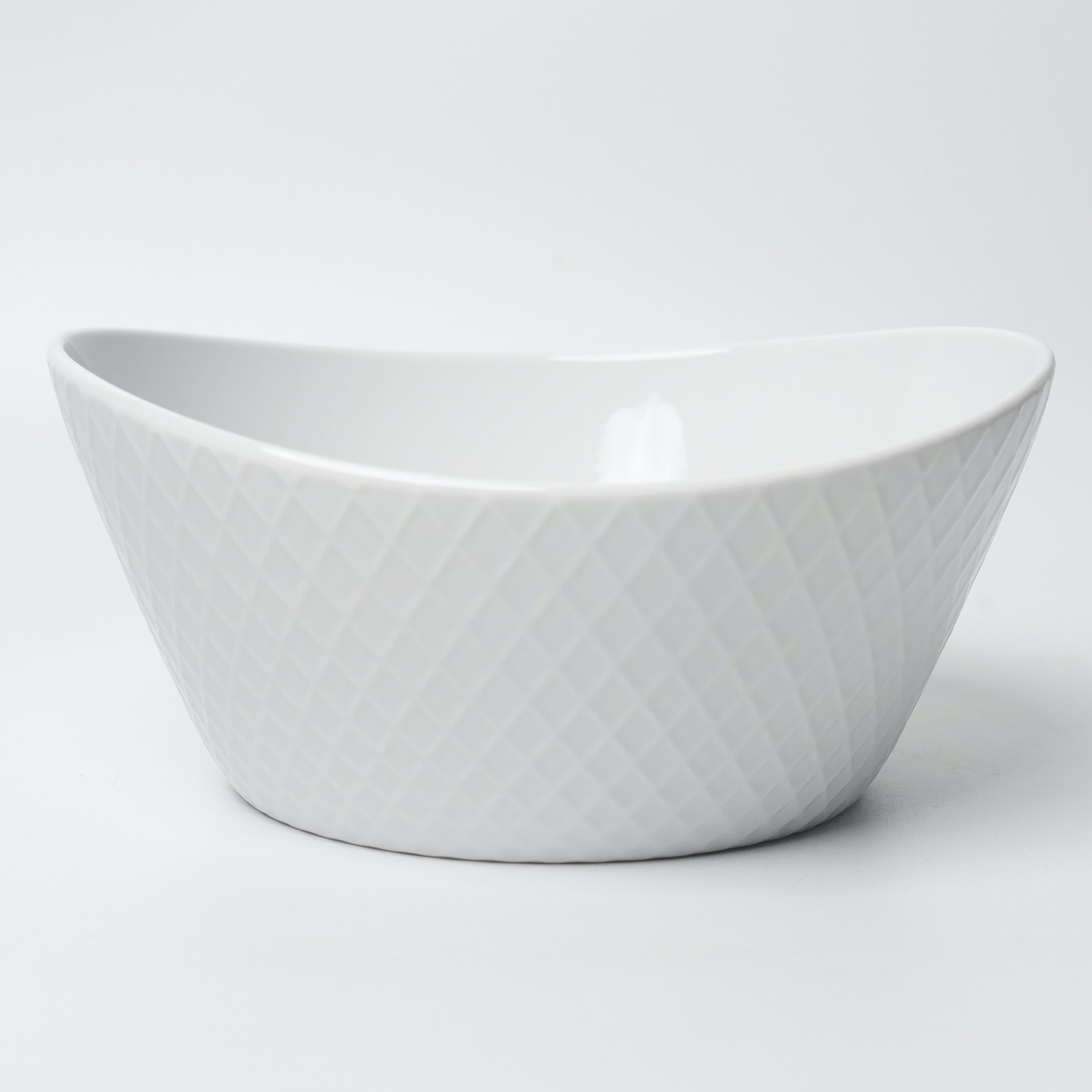 Over and Back White Porcelain Embossed Diamond Texture Oval Serving Bowl gallery