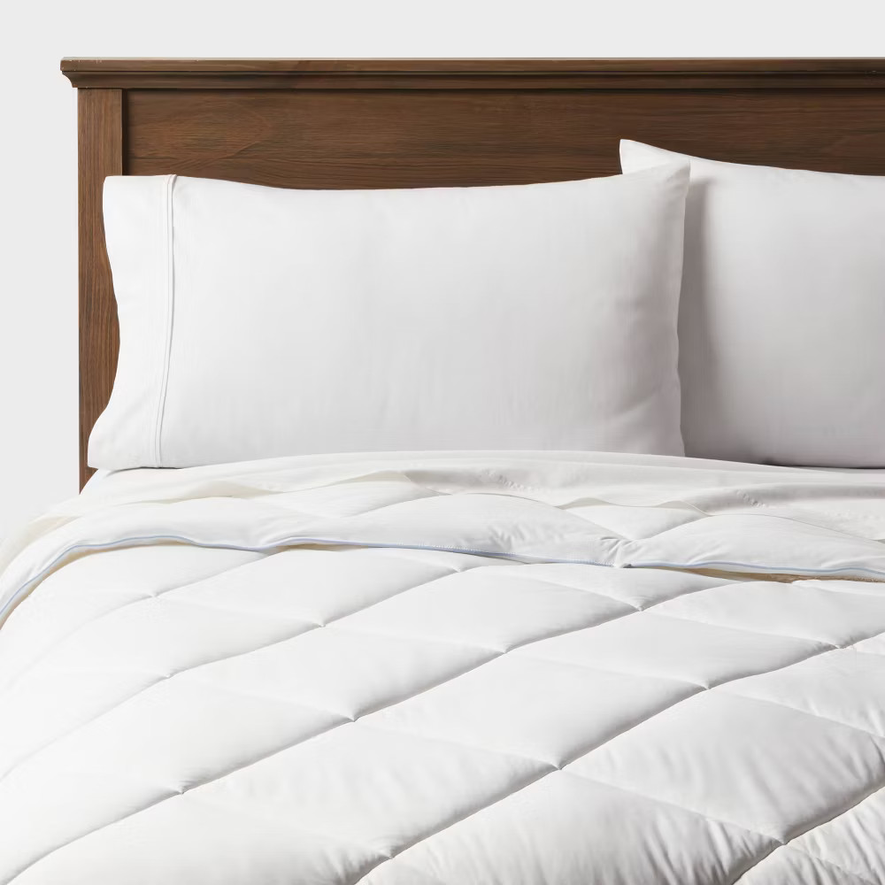 King/California King Cool Touch Down Alternative Duvet Insert - Threshold gallery