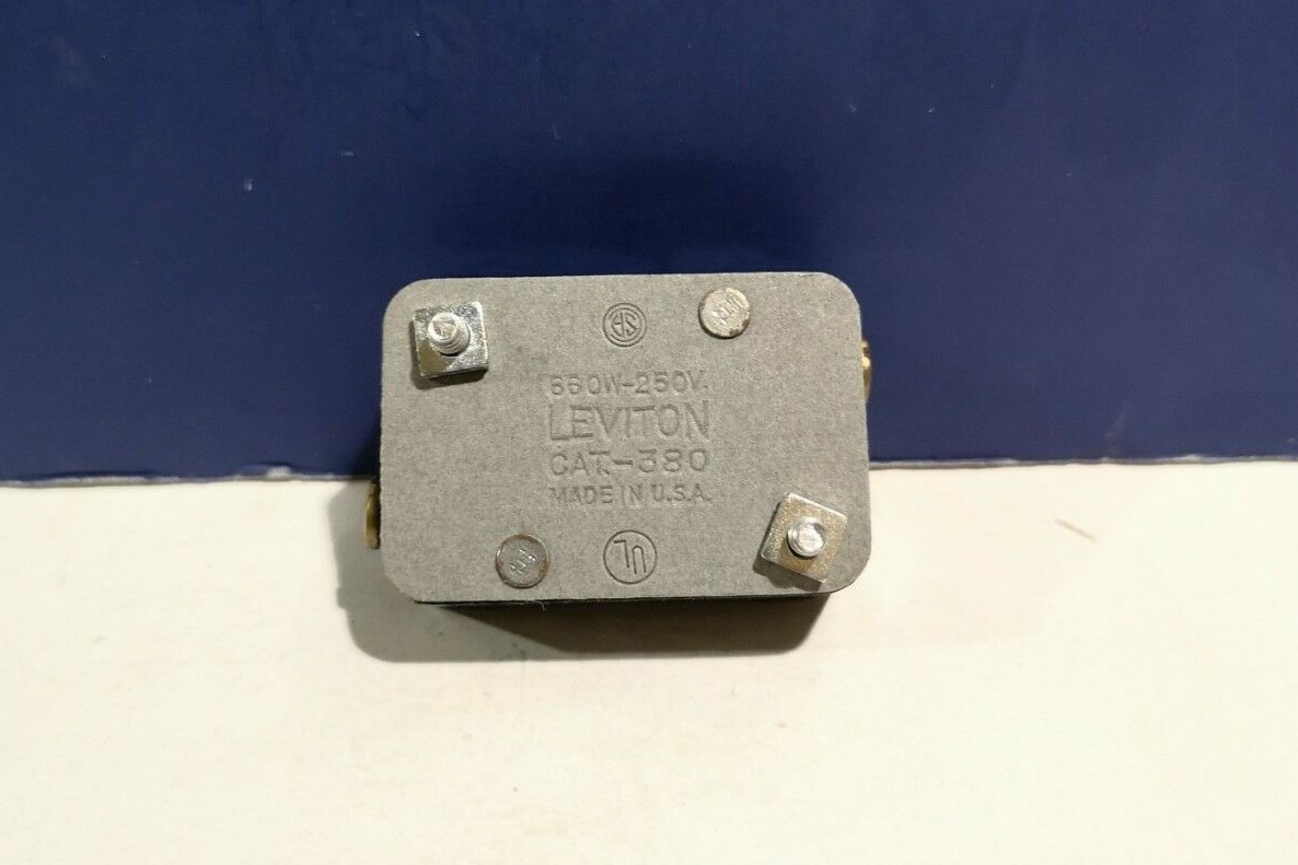 LEVITON Fluorescent Starter Base with Terminals 660W 250V 380 UL NEW 380-B gallery