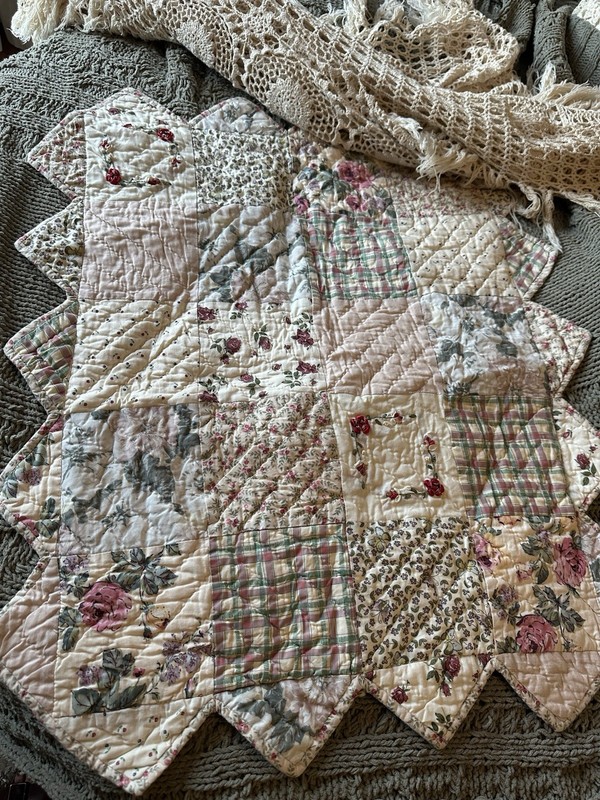 Donna Sharp Hand Quilted Country Patchwork Pillow Shams Set of 3 Standard 20X26 gallery