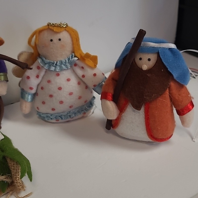 Gemmy Industries Nativity Felted Plush Dolls Childrens 9 piece INCOMPLETE SET gallery