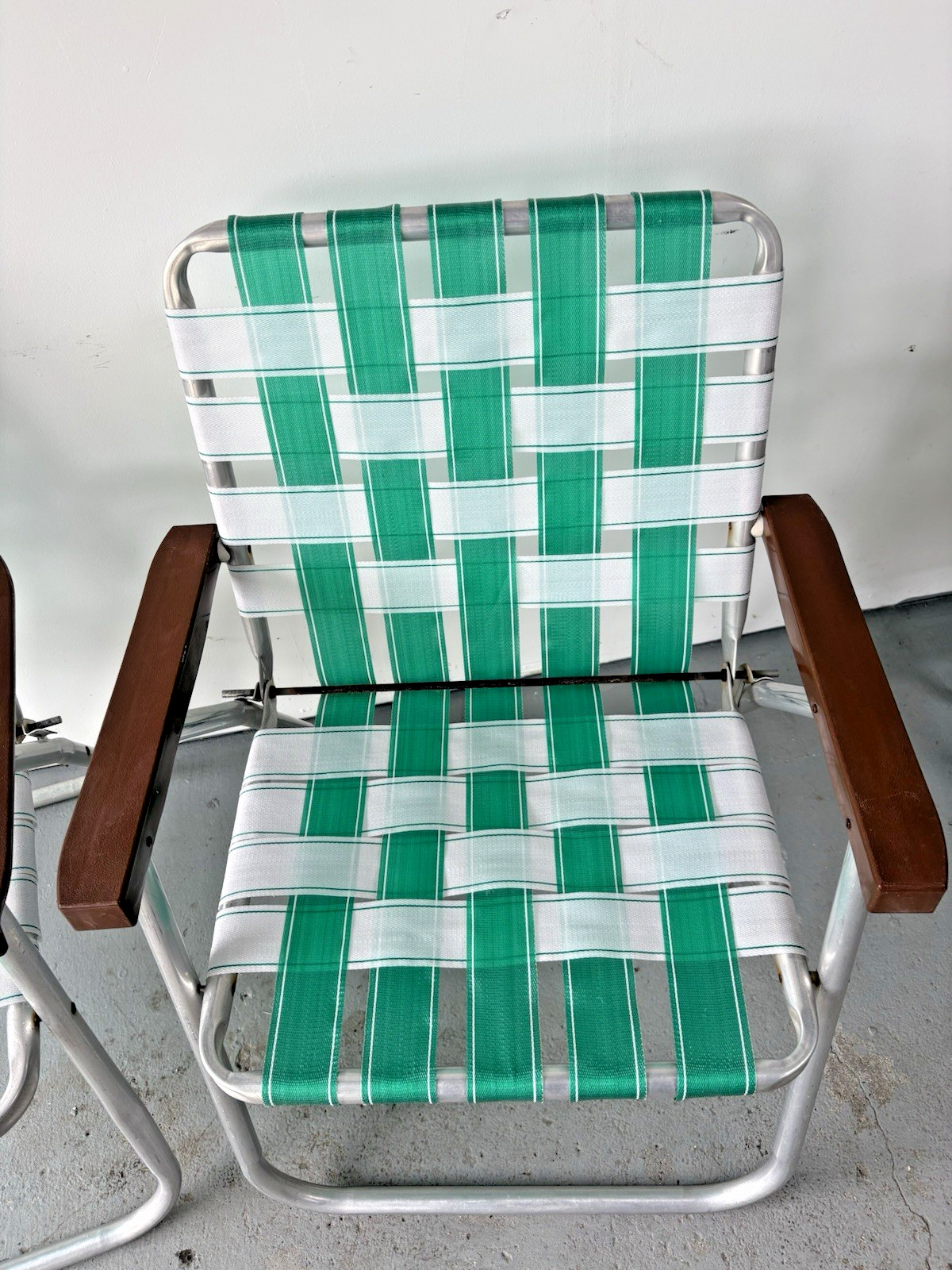 2-Sun Terrace Green & White Webbed Aluminum Folding Lawn Chairs/Plastic Armrest gallery