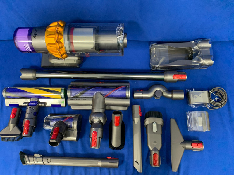 Dyson V15 Detect Total Clean Extra Yellow/Nickel Refurbished gallery