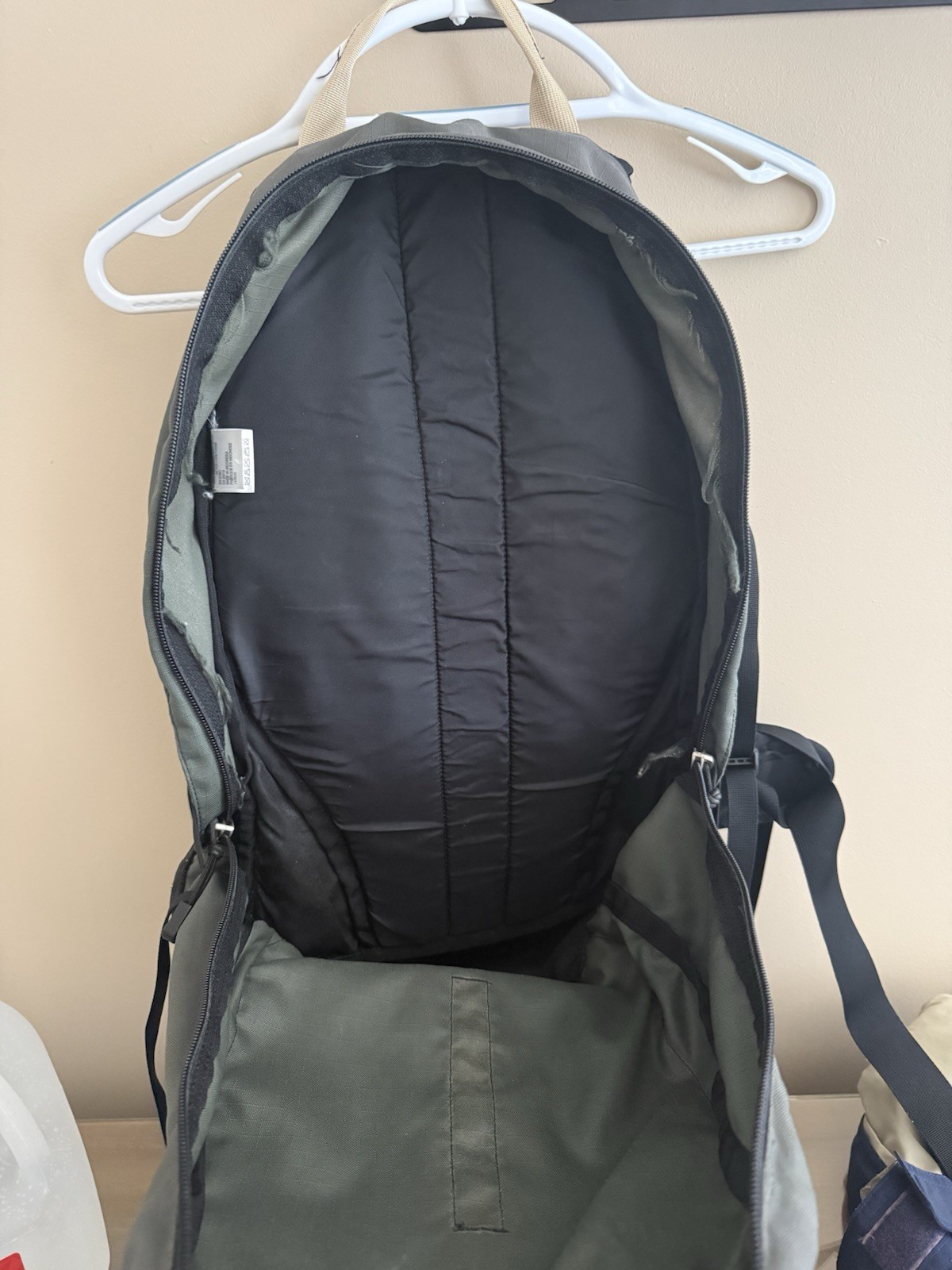 North Face Hot Shot Backpack Green Used 3