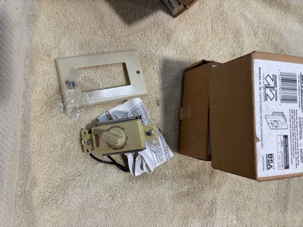 Variable Speed Electronic Control Broan 120 volts 3.0 AMPS 57V Ivory