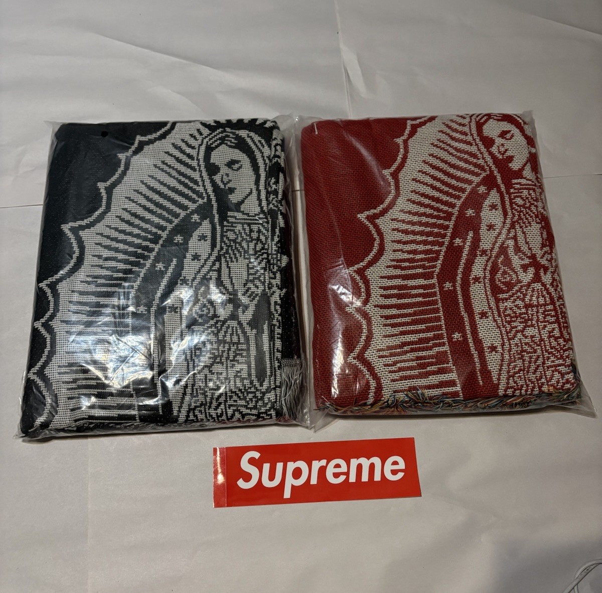 Supreme Virgin Mary Blanket (Bundle) Red & Black FW18 Brand New gallery