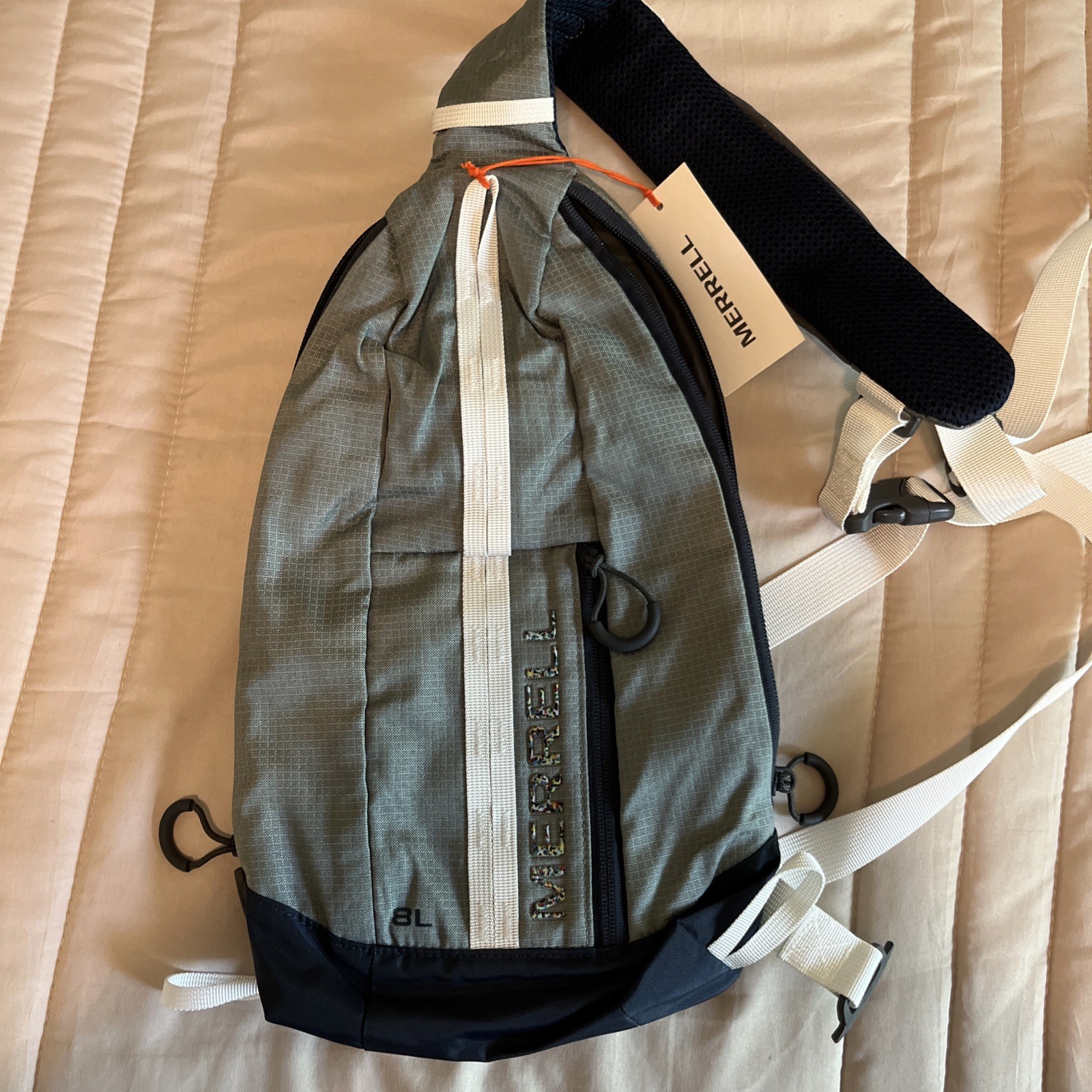 Merrell Crest 8L Sling Pack Gray One Strap Shoulder Bag New