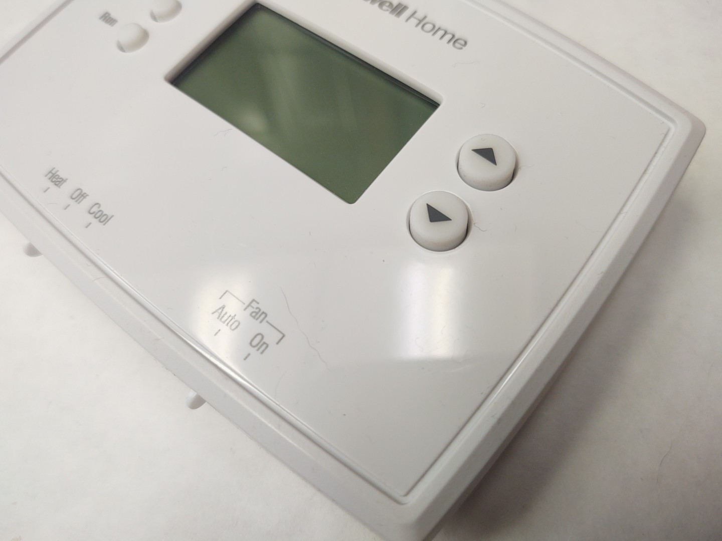 Honeywell Digital 1-week Programmable Thermostat White RTH2410B1019 RTH2410B gallery