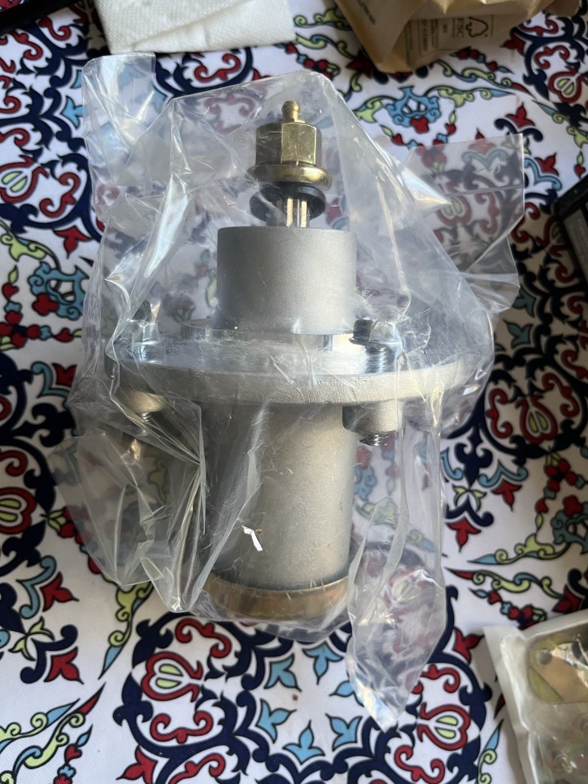 Lawn Mower Spindle Assembly G70310N Compatible With 3052TDF, GTH52XLS, MZ522 gallery