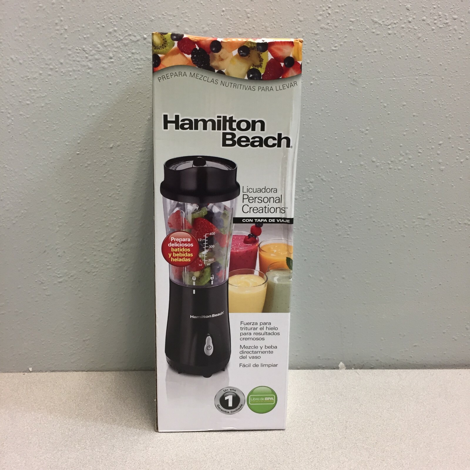 Blender 51101BV Black/Clear Plastic 14 oz 1 speed Blender with Travel Lid gallery