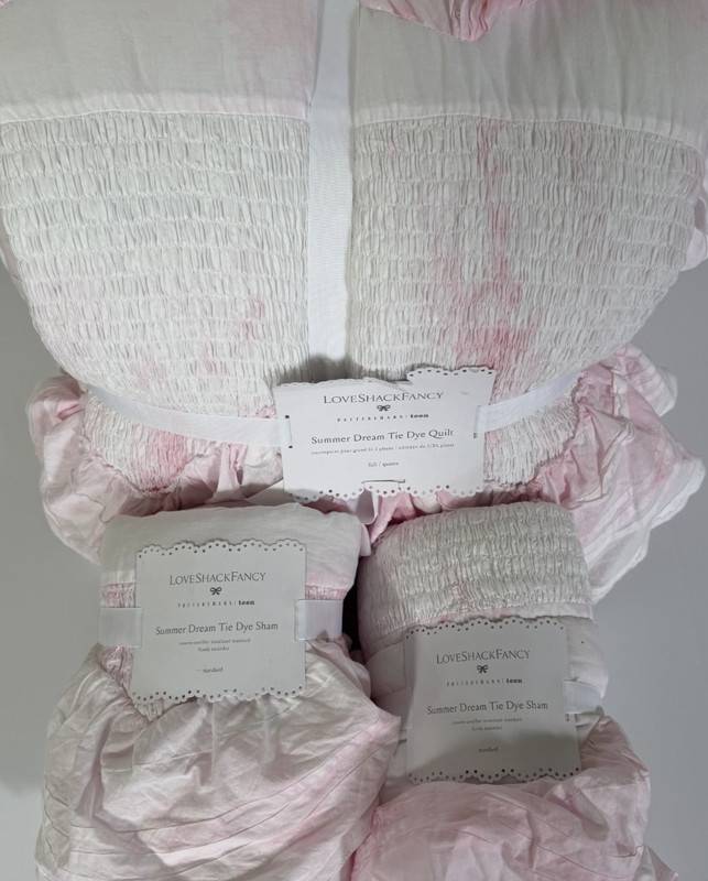 Pottery Barn LoveShackFancy Summer Dream Tie-Dye F/Q Quilt & 2 Standard Shams gallery