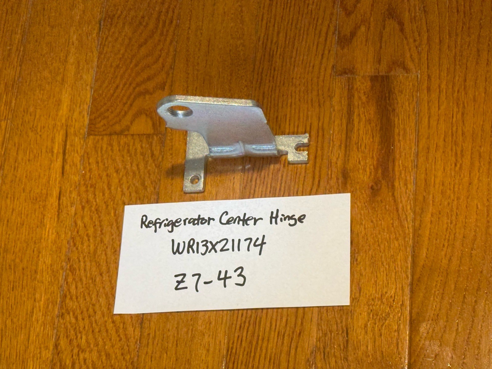 Refrigerator Center Hinge WR13X21174 for GE GTS18HYNHRFS Refrigerator Z7-43 gallery