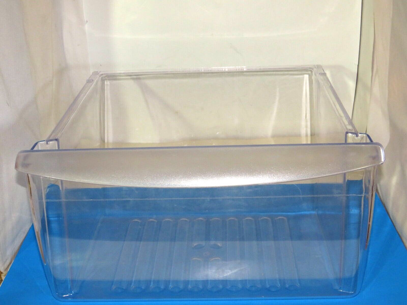 Frigidaire Refrigerator: Lower Crisper Drawer (240351203 / 240351207) (P6748) gallery