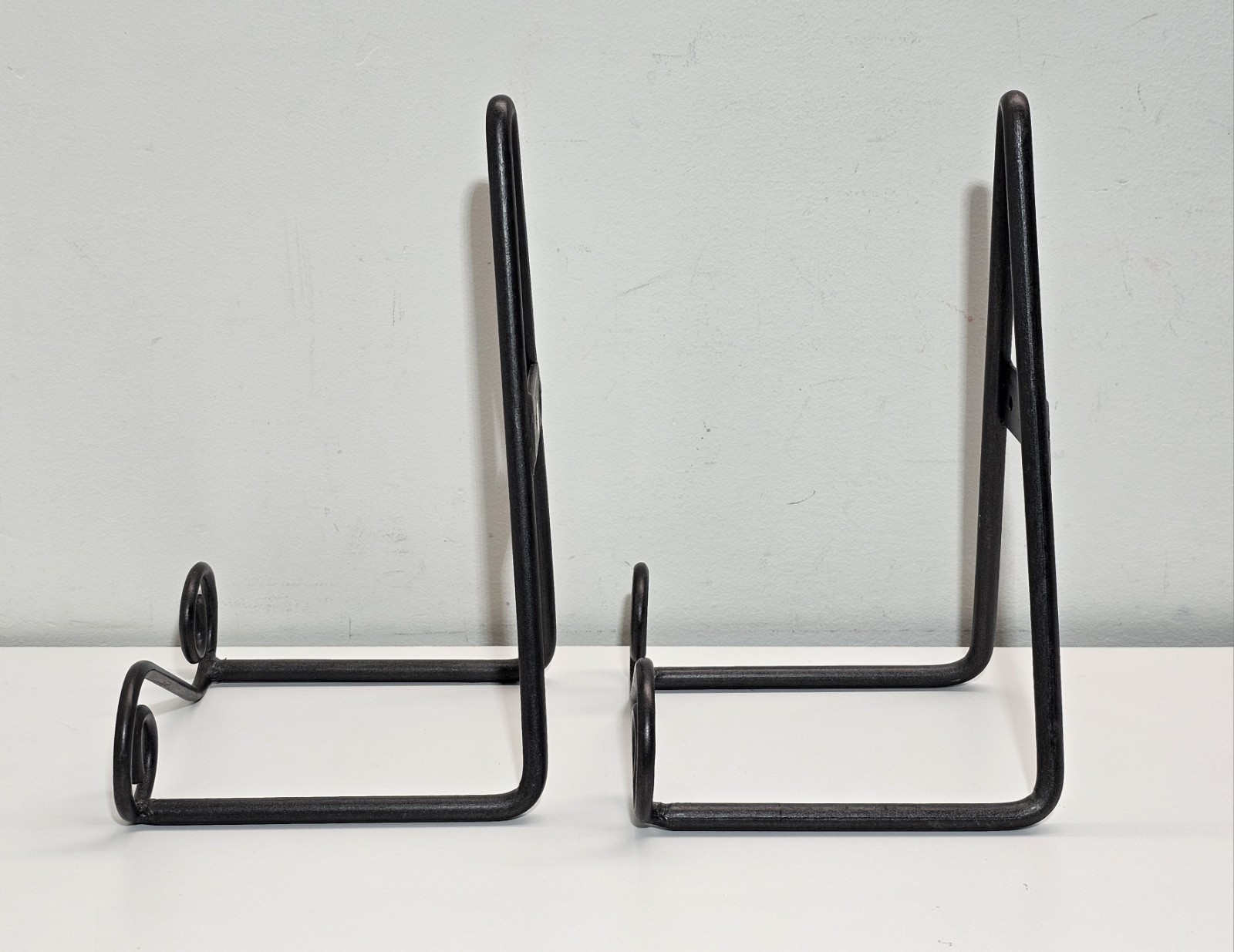 Metal S-Shaped Wall Mountable Display Easel Stand *Set Of 2* gallery