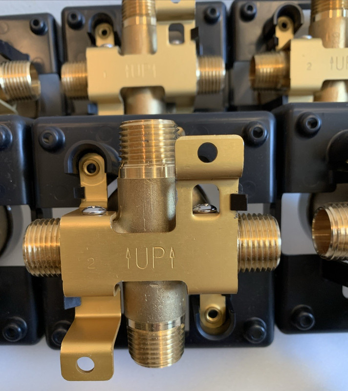 Delta Masko Multi Choice Universal Rough for Tub/Showers Lot of 12 R1000-UNBX gallery