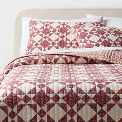 King Patchwork Quilt Set Red – Threshold
