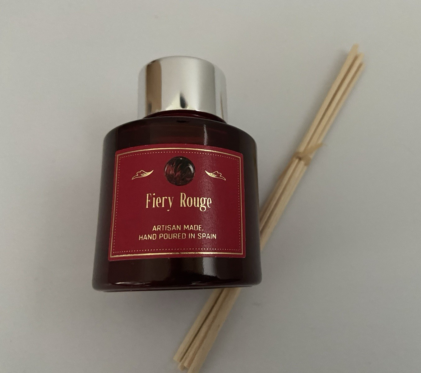NEW Vila Hermanos mini diffuser & reeds 1.69 oz FIERY ROUGE Made in SPAIN gallery